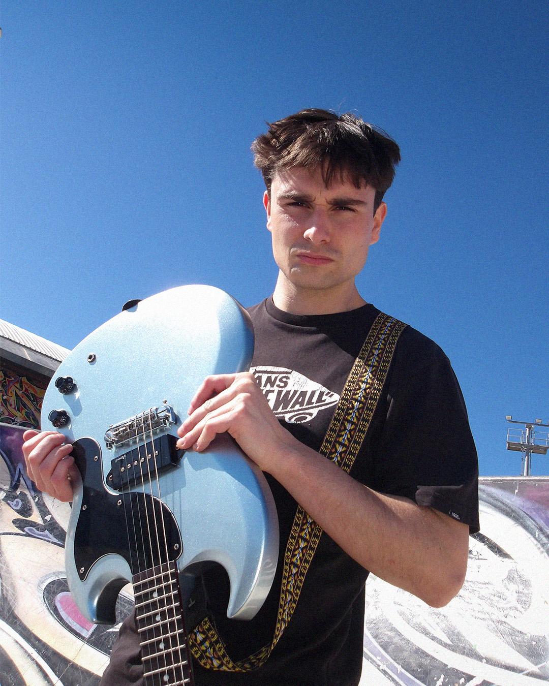 Pedro, Voz e Guitarra dos CX